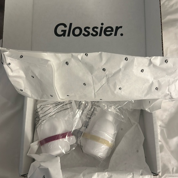 Glossier Accessories - BRAND NEW Glossier Reve and Doux perfumes